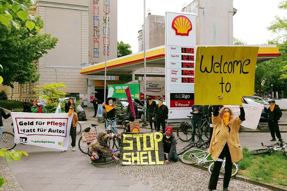 Rebels protesting against Shell